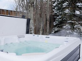 Arbour Crest by Grenadier Luxury suites