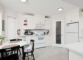Arbour Crest by Grenadier Luxury suites