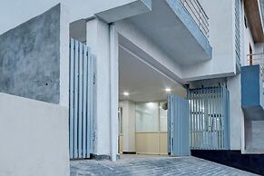 Deluxenest Guest House
