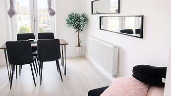 Amythest 4BR all With Ensuite Parking