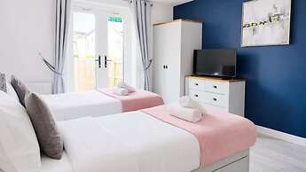Amythest 4BR all With Ensuite Parking