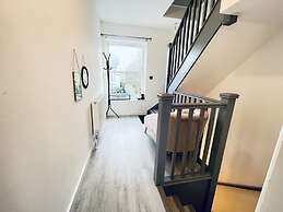Amythest 4BR all With Ensuite Parking