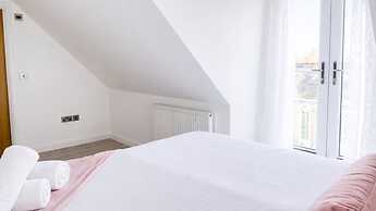 Amythest 4BR all With Ensuite Parking