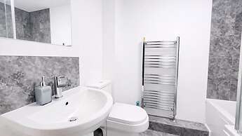 Amythest 4BR all With Ensuite Parking
