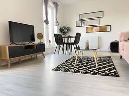 Quartz 2BR Apart With Garden NR Abbey Stadium