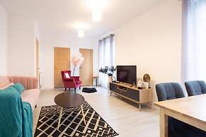 Quartz 2BR Apart With Garden NR Abbey Stadium