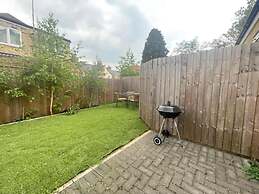 Quartz 2BR Apart With Garden NR Abbey Stadium