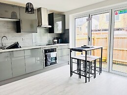 Tanzanite Ground Floor 2BR Apart Pet Friendly