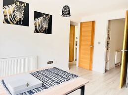 Tanzanite Ground Floor 2BR Apart Pet Friendly