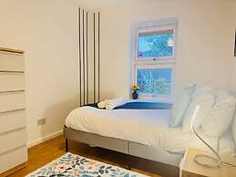Peridot 2BR Ground Floor Aprt NR Addenbrookes