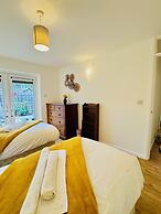 Peridot 2BR Ground Floor Aprt NR Addenbrookes