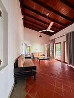 LIV - Unawatuna Beachfront Studio
