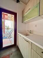 LIV - Unawatuna Beachfront Studio