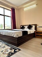 Three Brothers Apartments and Hotel