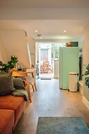 Beautiful One BD Home in Glastonbury