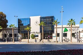 City and Beach by Fidalsa