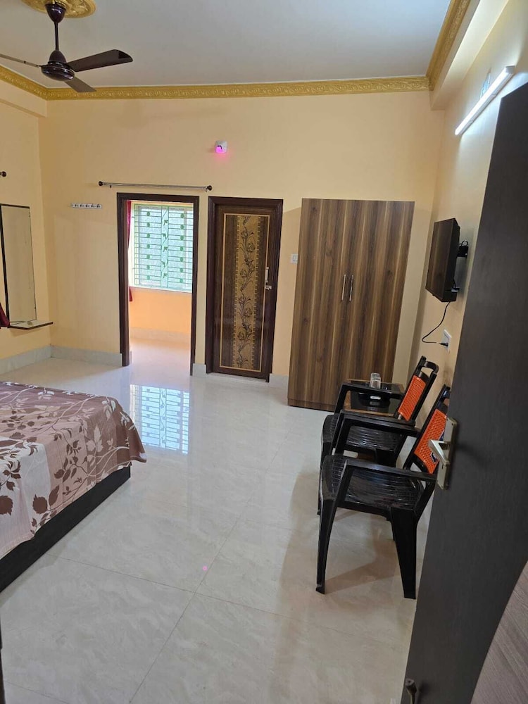 Rajmata Guest House