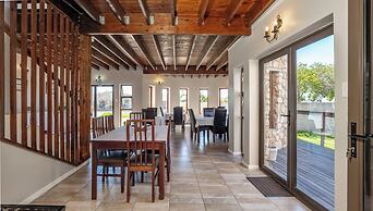 Stonehouse on Main