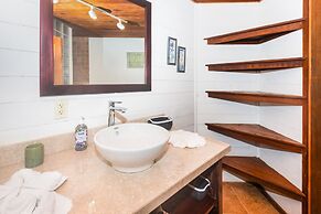 Top Ridge Views 2 Bedroom Home