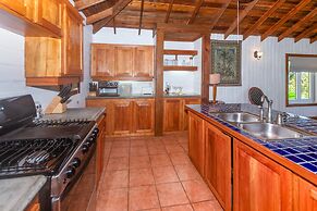 Top Ridge Views 2 Bedroom Home