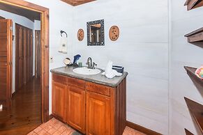 Top Ridge Views 2 Bedroom Home