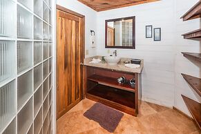Top Ridge Views 2 Bedroom Home