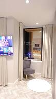 Stylish 1 BR Getaway, Fast Wi-fi, Beach Access