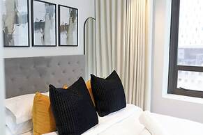 Stylish 1 BR Getaway, Fast Wi-fi, Beach Access