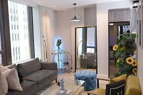 Stylish 1 BR Getaway, Fast Wi-fi, Beach Access