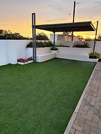 Glitz & Glam Guesthouse
