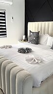Glitz & Glam Guesthouse