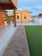 Glitz & Glam Guesthouse