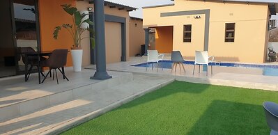Glitz & Glam Guesthouse