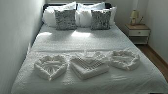 Lisbon Luxury Apartment With 4 Bedrooms
