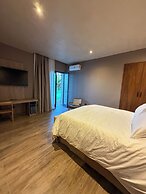 Chateau Montchenot Hotel de Cielo