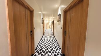 Hotel Midas