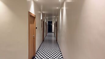 Hotel Midas