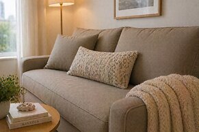Travellers Suites Toronto