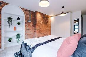 Modern 2-bed Flat in Central Leeds - Sleeps 6
