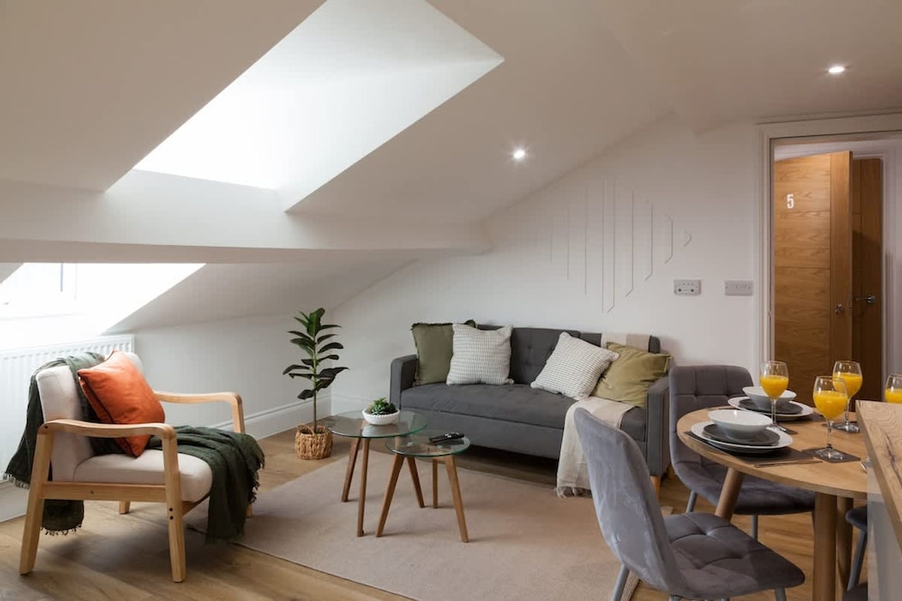 Central Harrogate Beautiful Bright 1-bedroom Apartment