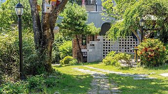 Yangyang Little Forest Pension