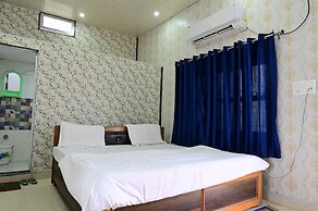 Hotel Awadh Vilas