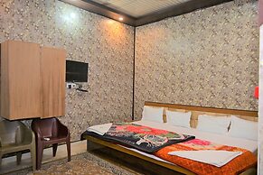 Hotel Awadh Vilas