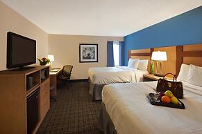 Chestnut Residence & Suites