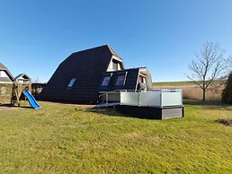 Nurdachhaus in Burhave