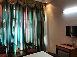 Hotel D R International