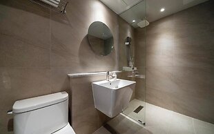 Busan Yongho-dong Athena Hotel
