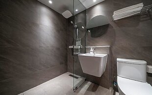 Busan Yongho-dong Athena Hotel