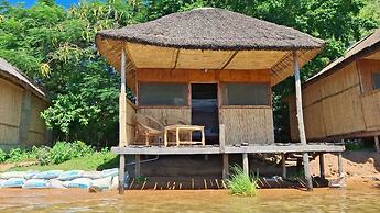 Anake Lodge
