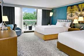 Crowne Plaza Toronto Suites